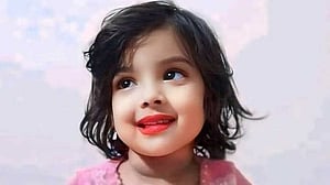পড়াতে নিষেধ করায় মুনতাহাকে হত্যা করেন গৃহ শিক্ষিকা: দাবি বাবার