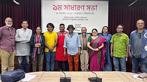থিয়েটার আর্টিস্টস অ্যাসোসিয়েশনের নেতৃত্বে আজাদ আবুল কালাম, সাইফ সুমন
