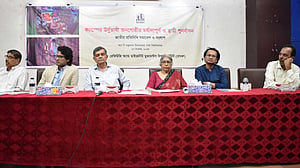 উর্দুভাষীদের সঙ্গে ‘যা খুশি করা যায়’, পিআইবি প্রধানের আক্ষেপ