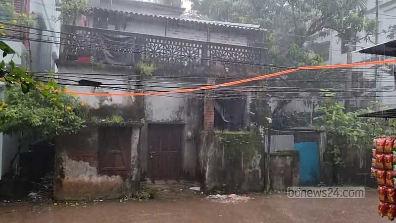 ঘূর্ণিঝড় দানা: বাগেরহাটে গুঁড়ি গুঁড়ি বৃষ্টি, প্রস্তুত ৩৫৯ আশ্রয়কেন্দ্র