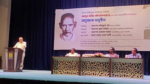 আবদুল করিম সাহিত্যবিশারদকে ‘ক্ষুদ্র পরিসরে’ আবদ্ধ রাখা ঠিক নয়: সলিমুল্লাহ খান