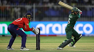 ব্যাটিং ব্যর্থতায় ইংল্যান্ডের বিপক্ষে বাংলাদেশের হার