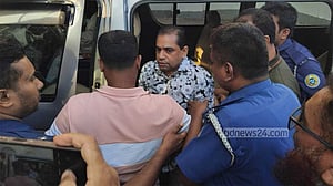 ঢাকায় গ্রেপ্তার গৌরনদী পৌর মেয়র পাঁচ দিনের রিমান্ডে