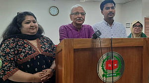 প্রবাসীদের ভোটাধিকারের ‘পথ খুঁজছে’ নির্বাচন সংস্কার কমিশন