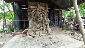 রাতের আঁধারে চাঁপাইনবাবগঞ্জে দুর্গা প্রতিমা ভাঙচুর