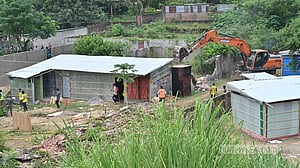 চট্টগ্রামে পাহাড় ও খাল পাড়ের অবৈধ স্থাপনা উচ্ছেদ