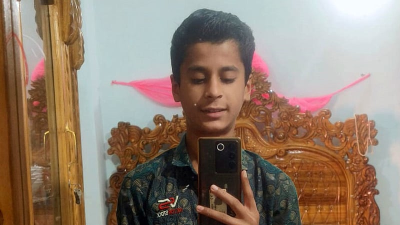 বন্ধুদের সঙ্গে সাগরে গোসলে নেমে মাদরাসা শিক্ষার্থীর মৃত্যু