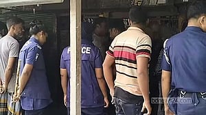 দোহারে চায়ের দোকানে যুবককে কুপিয়ে হত্যা