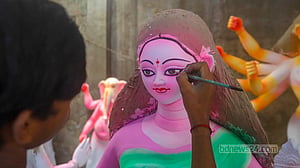 দুর্গাপূজায় শিক্ষা প্রতিষ্ঠানে মিলছে ১১ দিনের ছুটি