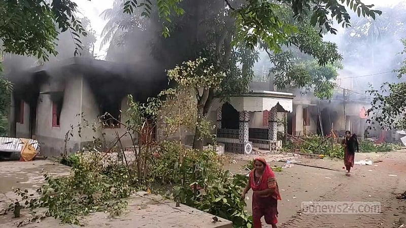 মানবতাবিরোধী অপরাধ: বাচ্চুর বিরুদ্ধে সাক্ষী ও স্বজনদের বাড়িঘর লুট-আগুন