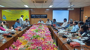 জরায়ুমুখ ক্যান্সার: টিকা পাবে ৬২ লাখ কিশোরী