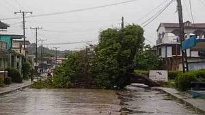কিউবায় ক্রান্তীয় ঝড় অস্কারে ৬ মৃত্যু, বিদ্যুৎ ফিরছে