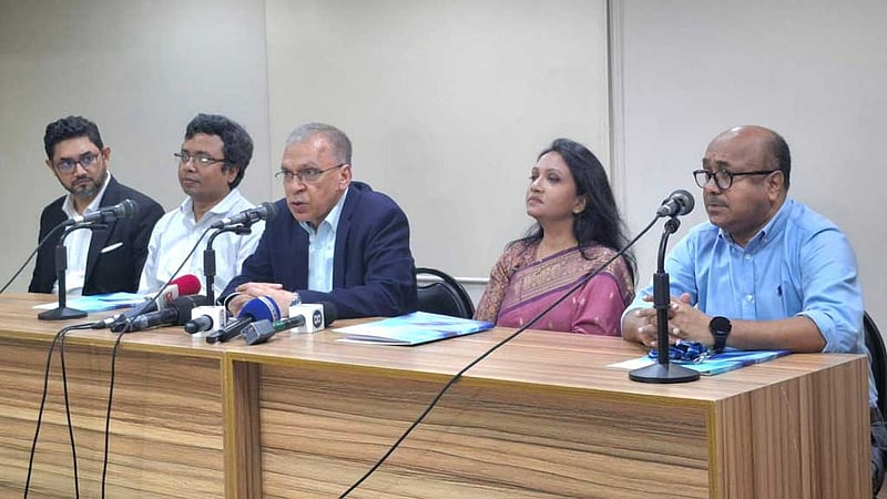 দুদক সংস্কার কমিশনের কাজ টিআইবির কার্যালয়ে: ইফতেখারুজ্জামান