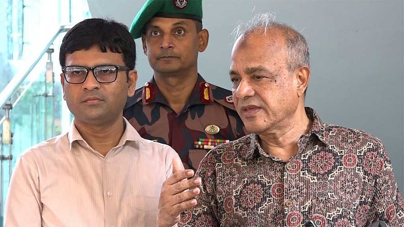 পুলিশের ‘ট্রমা’ দুই চারদিনে ঠিক করার মত হাতে কিছু নেই: স্বরাষ্ট্র উপদেষ্টা