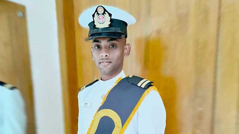 পূজায় বাড়ি আসার কথা ছিল, আগেই এল সৌরভ, শোক নিয়ে
