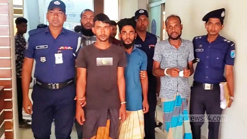 ৭০ হাজার টাকার জন্য বাবাকে গলাকেটে হত্যা করেন ছেলে: পুলিশ