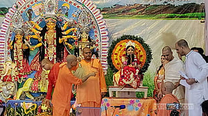 কুমারী পূজায় মাতৃবন্দনা