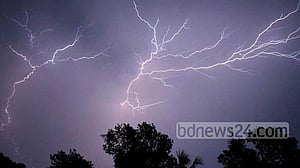 দিনাজপুরে বজ্রপাতে কৃষকের মৃত্যু