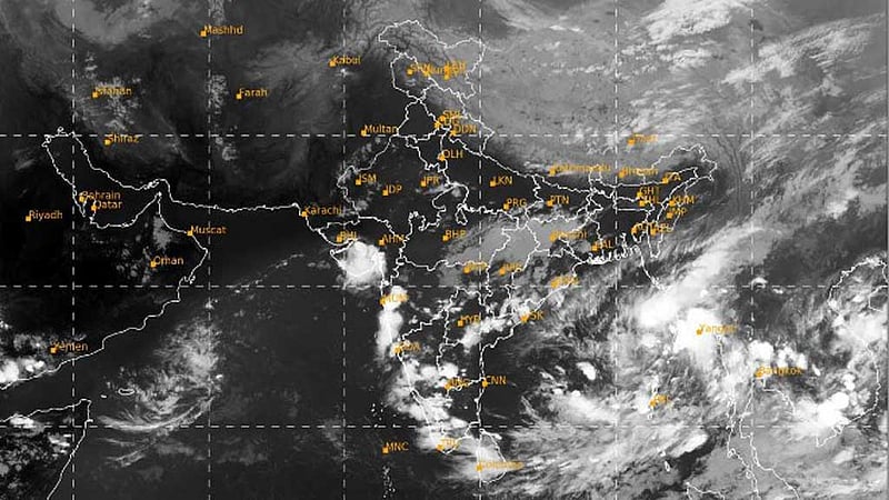 সাগরে লঘুচাপ, ঘূর্ণিঝড়ে রূপ নিলে নাম কী হবে?
