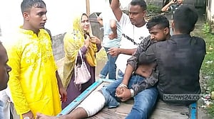 বৌভাতের অনুষ্ঠানে মাংস দিতে দেরি হওয়ায় সংঘর্ষ, আহত ১০