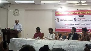 শেখ হাসিনা ১৫ বছর তার বাবার পথেই হেঁটেছেন: মাহমুদুর রহমান