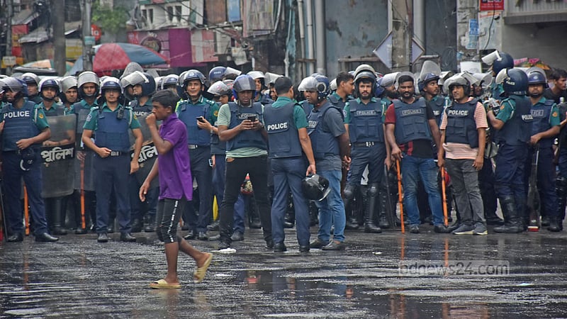 সংস্কার: পুলিশ জনবান্ধব হবে কোন তালিসমানে