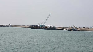 গভীর সমুদ্রবন্দরের ব্যয় ৬৫৭৩ কোটি টাকা বাড়াল অন্তর্বর্তী সরকার