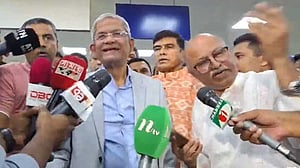 দেশে ফিরেছেন ফখরুল
