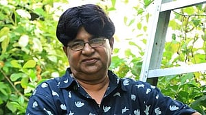শেষ ঠিকানায় মনি কিশোর