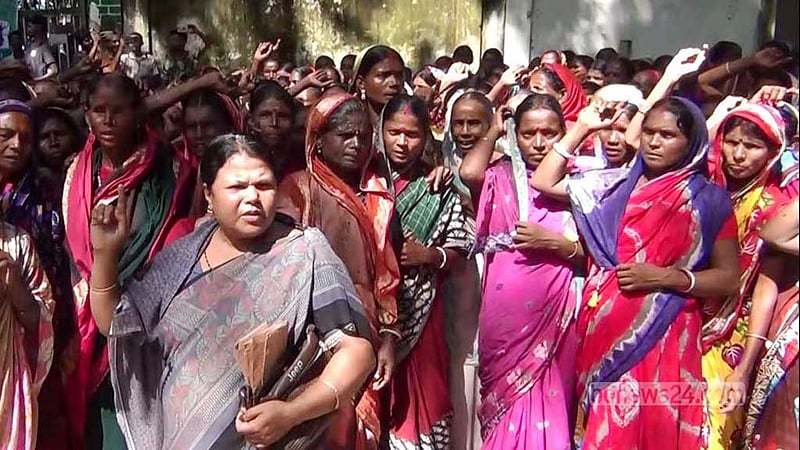 বিক্ষুব্ধ চা শ্রমিকরা কর্মবিরতিতে, কবে পাবেন বেতন