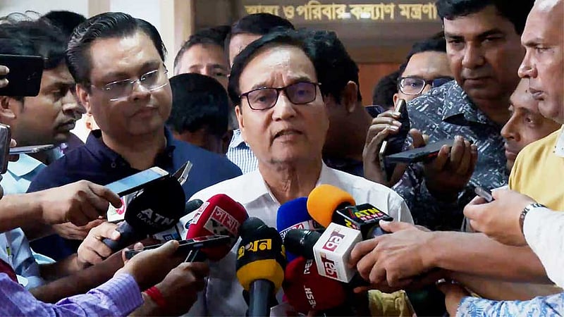 ডিসি নিয়োগে ঘুষ: বিন্দু বিসর্গের ‘সত্যতা নাই’, বললেন জনপ্রশাসন সচিব