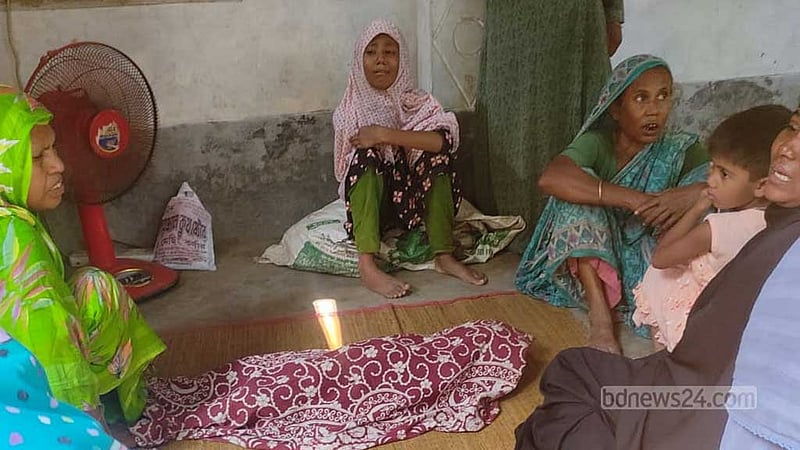 নাটোরে বাড়ির পাশের পুকুরে ডুবে শিশুর মৃত্যু
