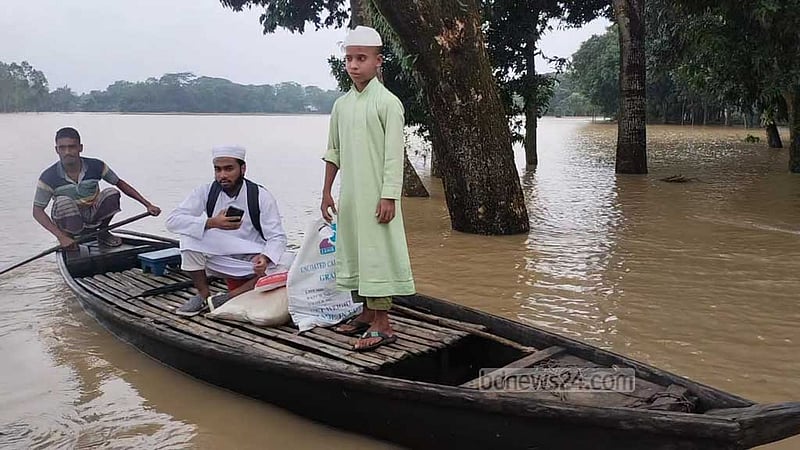 ভারি বৃষ্টি ও উজানের ঢলে নেত্রকোণায় পানিবন্দি ২০ হাজার মানুষ