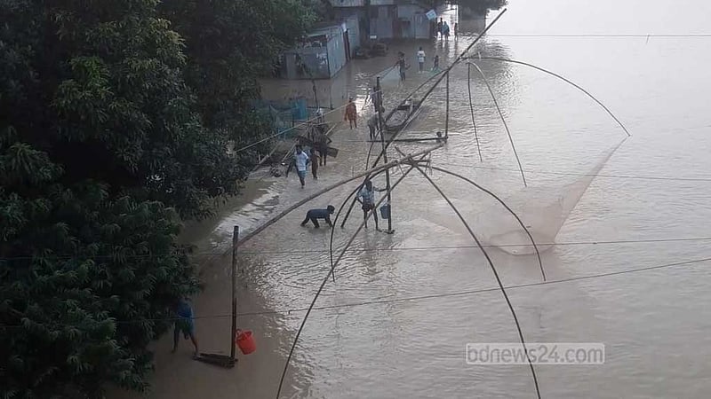 নেত্রকোণায় আরো দুই উপজেলার নিম্নাঞ্চল প্লাবিত, ভেঙেছে বাঁধ