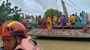 ফিলিপিন্সে ক্রান্তীয় ঝড় ট্রামিতে মৃত্যু বেড়ে ৪৬