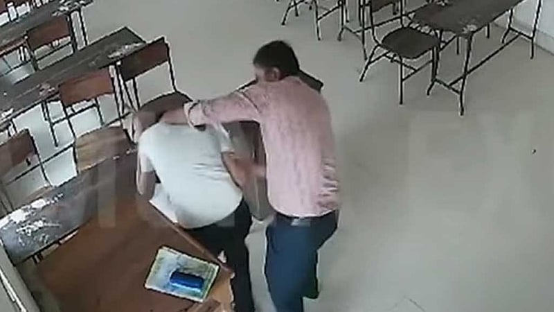 ছাত্রকে দরজা বন্ধ করে মারধরের খবর, আদালতের মামলা