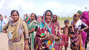 ‘বাড়ি ভাঙলি কনে যাব চিন্তায় বাঁচিনে’