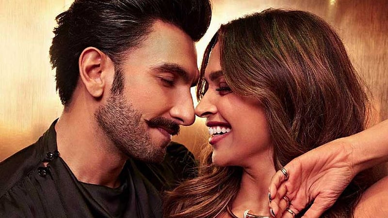 ‘বাবা হয়ে গেলাম রে’, রাণবীরের বিকট চিৎকার
