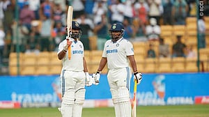 পান্ত-সারফারাজদের দুর্দান্ত ব্যাটিংয়ের পরও জয়ের পথে নিউ জিল্যান্ড