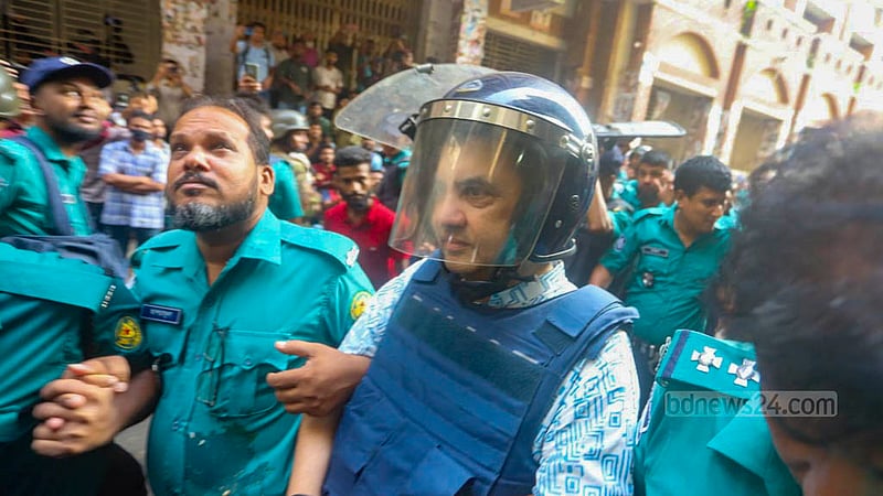 ৬ মামলায় জামিন সাবের হোসেনের, মুক্তিতে ‘বাধা নেই’