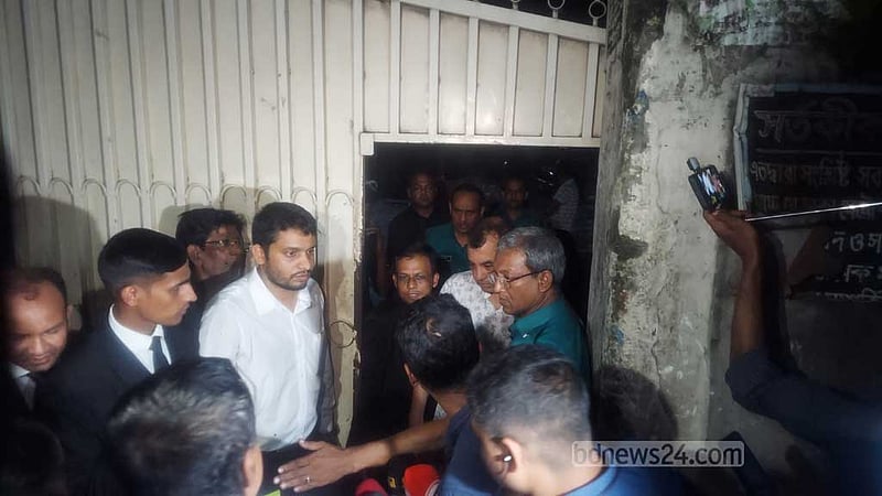 ৬ মামলায় জামিনের পর হাজত থেকেই মুক্ত সাবের হোসেন চৌধুরী