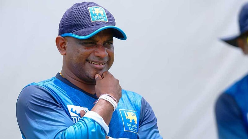 পারফরম্যান্সের পুরস্কার পেয়ে শ্রীলঙ্কার পূর্ণকালীন কোচ জায়াসুরিয়া