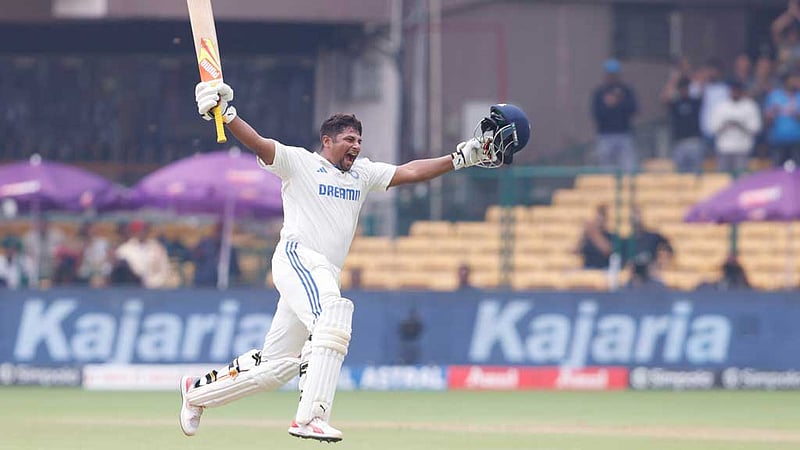 পাল্টা আক্রমণে স্মরণীয় সেঞ্চুরি সারফারাজের