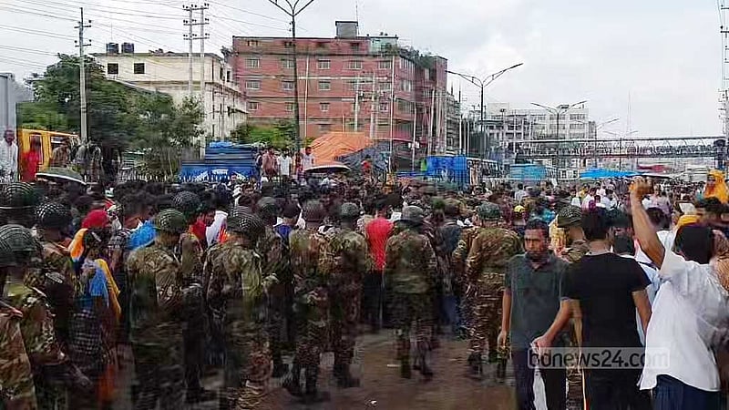 বার্ডস গ্রুপের মালিক ‘গ্রেপ্তার’, ৫৩ ঘণ্টা পর সড়ক ছাড়লেন শ্রমিকরা