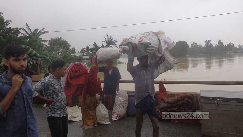 বন্যা: তিন জেলায় পানিবন্দি সোয়া লাখ পরিবার, ৫ জনের মৃত্যু