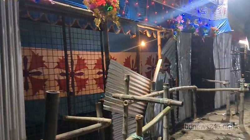 সিরাজগঞ্জে মেলায় ‘অশ্লীলতা’: ভেঙে দেওয়া হল ৫ প্যান্ডেল, ১০ জনের সাজা