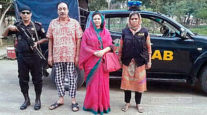 ‘অবৈধ সম্পদ’: হেনরী ও তার স্বামীর বিরুদ্ধে দুদকের মামলা