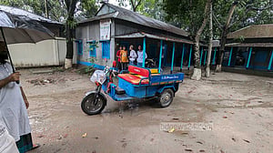 পারিবারিক কলহ: শরীর থেকে মাথা ও দুই হাত বিচ্ছিন্ন করে নারীকে হত্যা