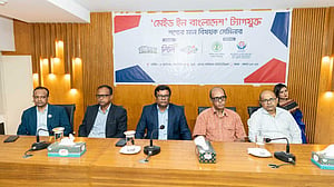 প্রসাধন পণ্য: ‘মান নিয়ে ভাবেনি কেউ, ঝুঁকিতে ভোক্তারা’