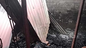 সুনামগঞ্জে আশ্রয়ণের ঘরে আগুন, এক পরিবারের ৬ জনের মৃত্যু